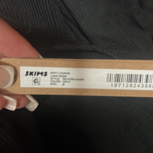 SKIMS Soft Lounge Long Robe - Picture 8 of 11